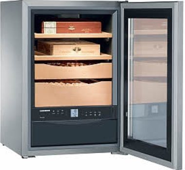 Liebherr ZKes 453 - fully electronic humidor cabinet
