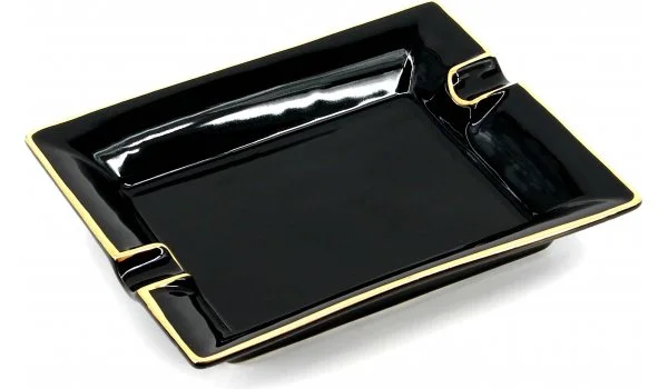 Prostokątna popielniczka na cygara malowana na złoto i czarno