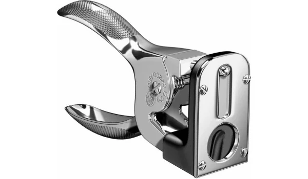 Obcinacz do cygar El Casco M 765 CN w chromowanym i czarnym kolorze