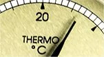 Czy potrzebuję humidora, który kontroluje również temperaturę? Czy zmiany temper